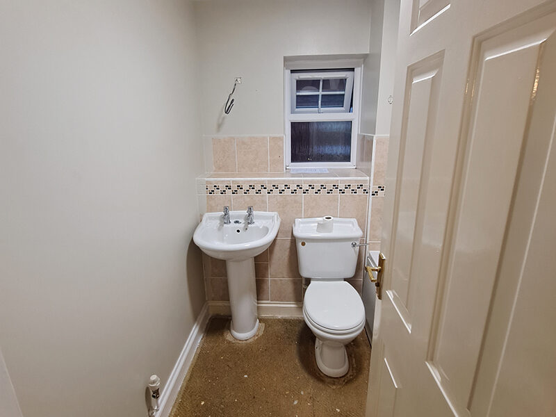 Exeter Bathroom before