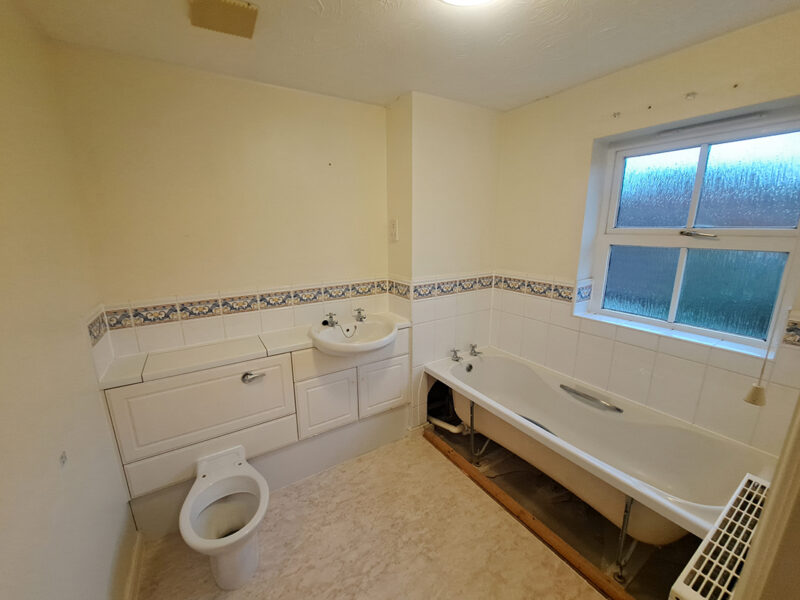 Waterleaze Ensuite Before